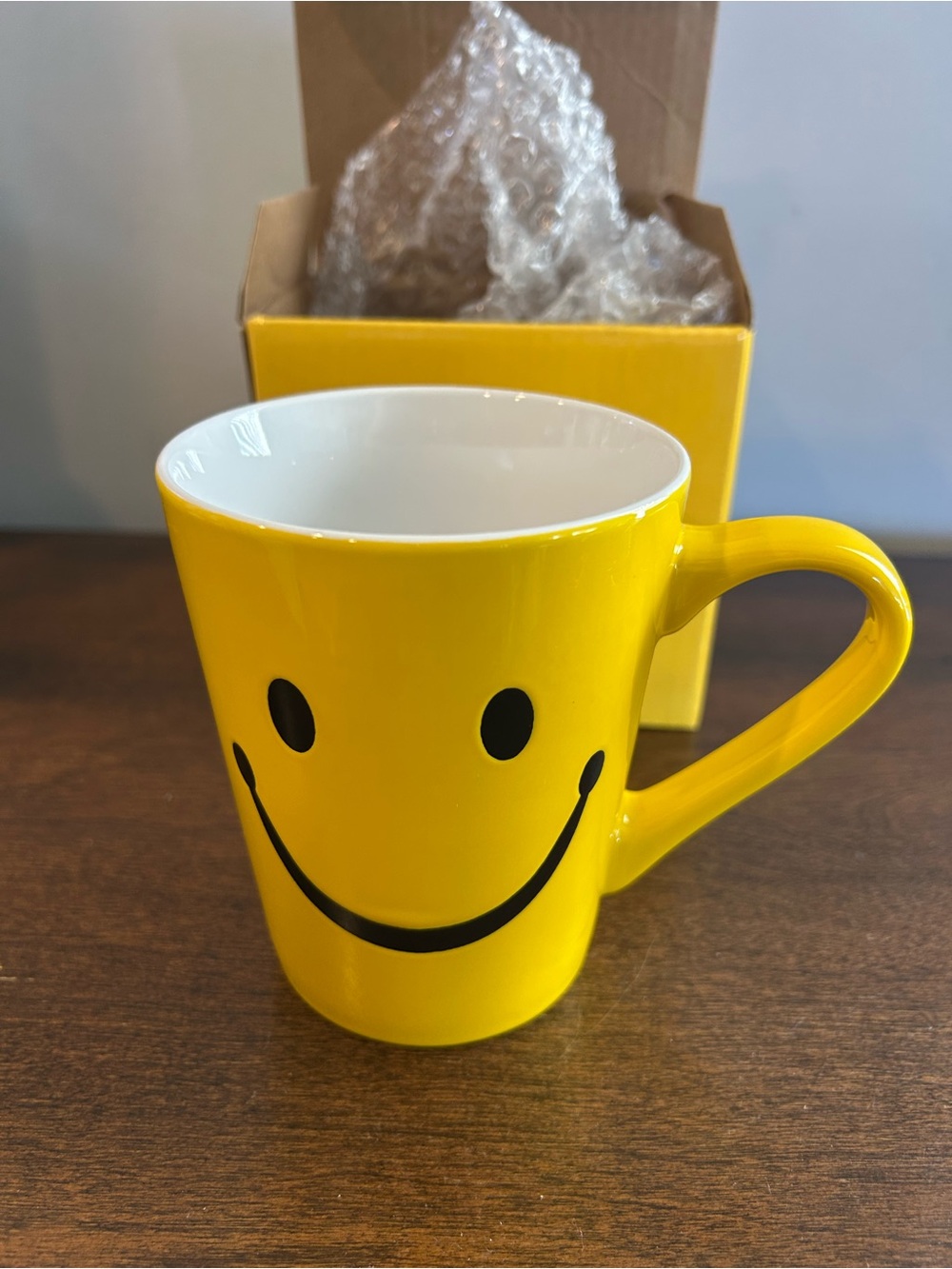 Bright Yellow Smiley Face burton + Burton Coffee Mug New in gift box with tags.